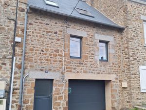 Maison de ville centre ernée RENOVEE