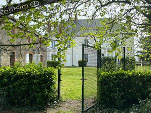 Local 338 m² Saint-Mathurin