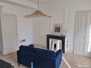 Loue beau T2 MEUBLé de 39 m² proche IUT et église sacré cœur