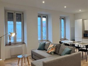 Appartement 2 pièces meublé 50 m² - Entièrement rénové - Lumineux exposition sud-est - Dis