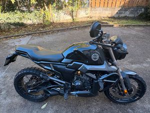 MOTO ZONTES SCRAMBLER 125