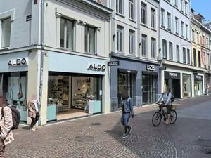 Local commercial 259 m²