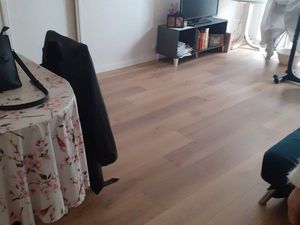 T2 avec cellier sur palier et parking securisé