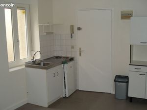 F2 40m2 rue du barbatre quartier St Remi