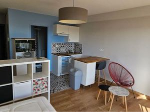 Grand studio lumineux proche Victor Hugo