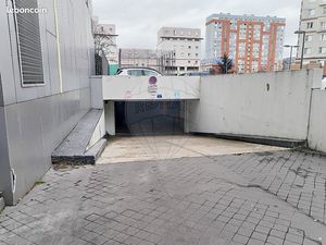 Parking 13 m² Colombes