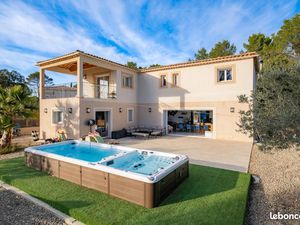 Maison 10 pièces 187 m²