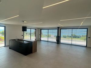Appartement moderne ultra luxe en front de lac