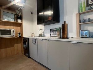 2 pièces centre ville hôtel de Police