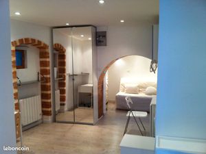Beau T1 25 m2 meublé  chambre alcôve  au calme près du centre et hôpitaux Lyon Sud
