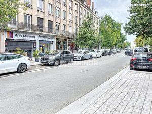 Immeuble 2 pièces 80 m²