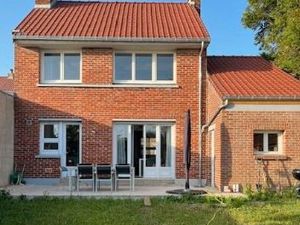 Maison 3 chambres  bureau  jardin  garage