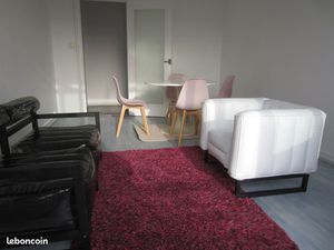 Cité du Design  Dernier étage  balcons  chauffage inclus