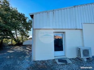 Local commercial 23 m² SAINTE EULALIE EN BORN