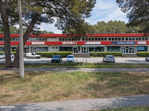 Local commercial 140 m² Lattes