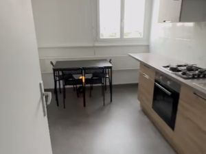 T3 meublé 63 m² – Lumineux – Chauffage collectif – Ascenseur