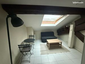 Studio meublé hyper centre 480