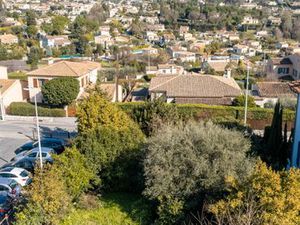 Terrain centre village