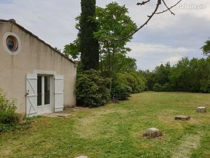 Studio à la campagne à 10 mn d'Avignon