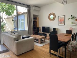 Echoppe meublée 3 pièces avec patio - 61 m²