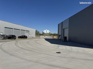 Local 276 m² Vourles