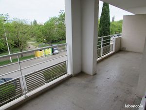 APPARTEMENT T2 AU 1er étage AVEC VUE SUR LE LAC