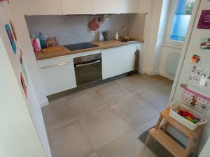 T3 lumineux et rénové – Proche Aquavallon & Université – Loyer CC 660