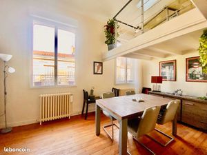 À deux pas du centre ville et de la rue Fondaudege Charmante maison avec garage