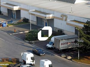 Local d'activité 339 m²