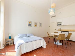 Chambre 7 pièces 24 m²