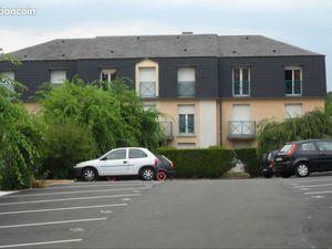 Loue studio meublé proche AJA