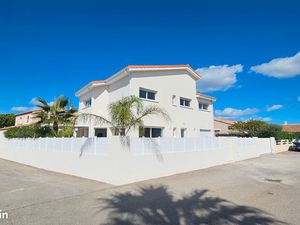 Villa contemporaine 4 faces – 6 suites – Piscine – Plage & commerces à pied