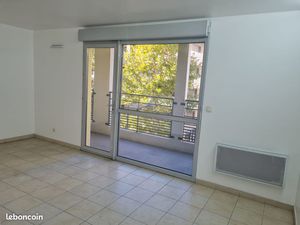 Appartement T2 47m2 Marseille 1