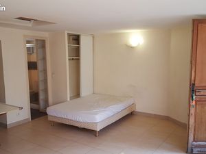 Studio meublé 30m2 Nanterre centre ville avec terrasse