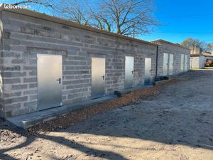 Box petit garage garde meuble stockage