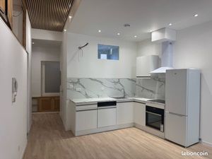 Loue bel appartement meublé