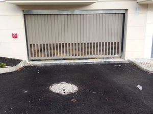 A louer grand box garage 24 m/2