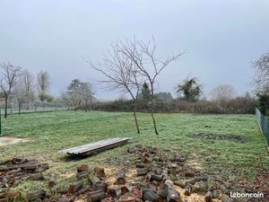 Vends terrain constructible