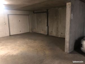 Box garage a louer quartier jolimont face entrée metro