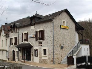 Immeuble 373 m² Laval De Cere