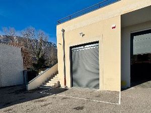 Local d'activité 115m2