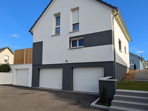Maison récente 2012 – 107 m² habitables – Grand sous-sol complet 131 m² – 3 garages – Terr