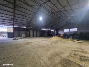 Local 100m2 à Condom