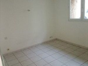 Maison Lézignan corbières sur av commerçante