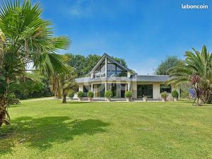 Villa 4 pièces 207 m²