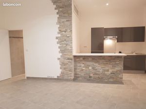 Nice medecin 3 p clim double vitrage 1er etage ascenseur cuisine semi equipee baignoire