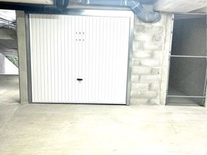 Très grand garage / box XXL