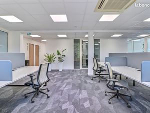 Location de bureaux en coworking rénovés et équipés Zone Franche Urbaine (ZFU) de Nîmes