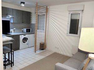 Studio 21m2 rénové + Parking sécurisé