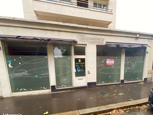 Local commercial 160 m²